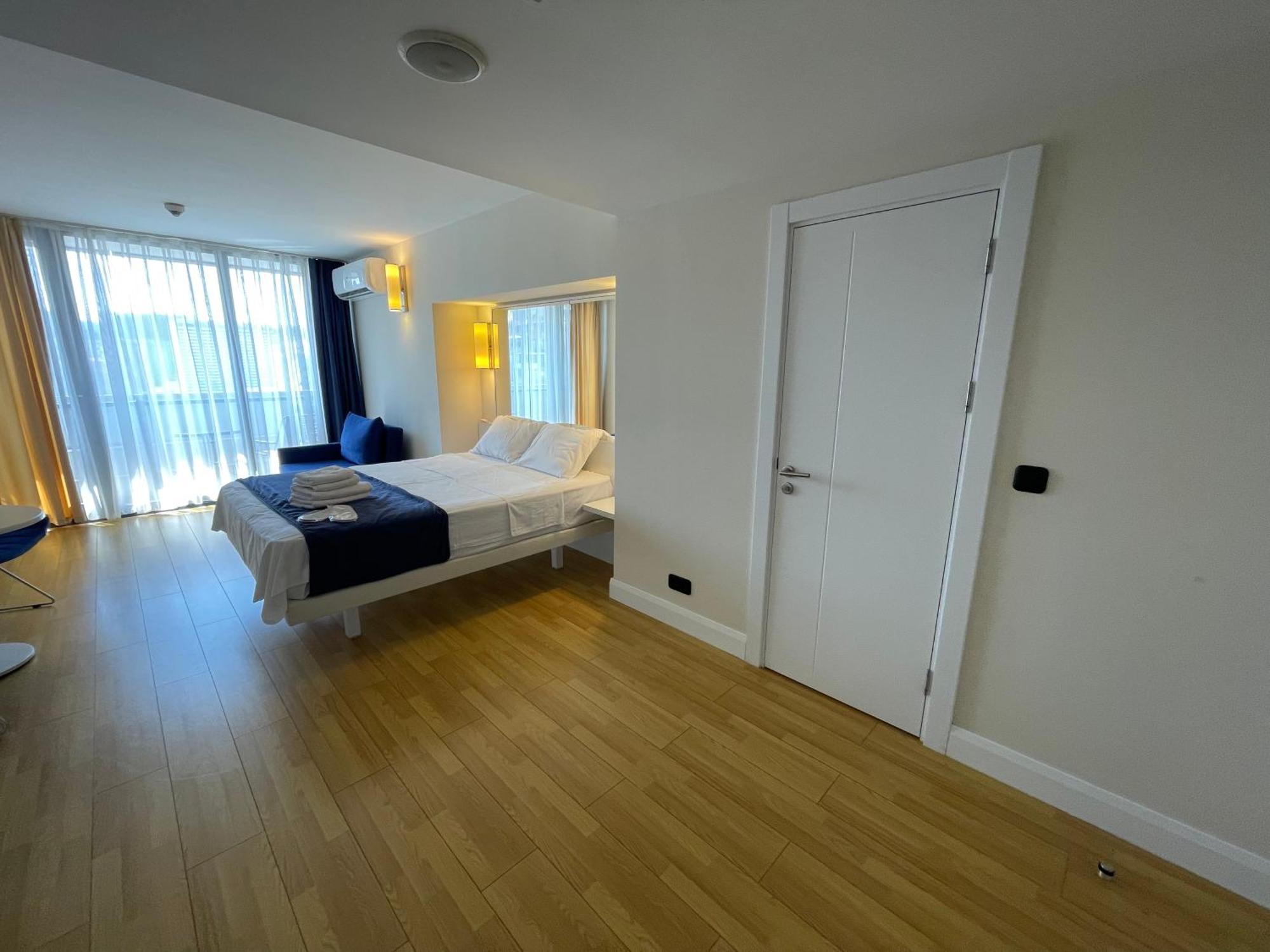 Orbi City Sea View Batumi Exterior photo